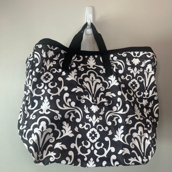 Thirty One Handbags - Thirty One Black Parisian Pop Tote Bag